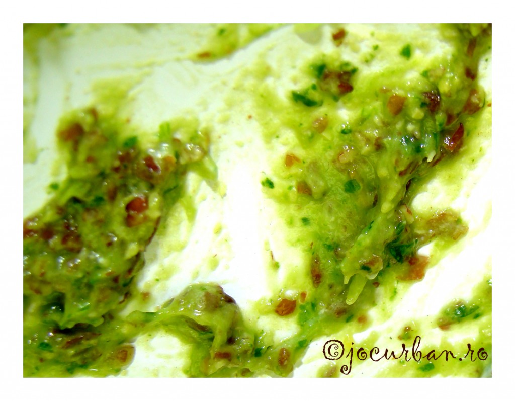 Crema RAW avocado cu macris